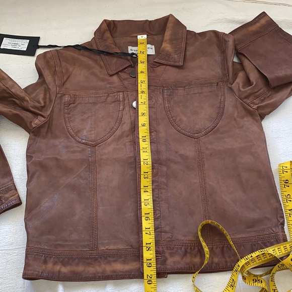 Brooke & Goldie Crop Jacket - Picture 7 of 7